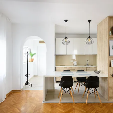 Knez Mihailova Prime *